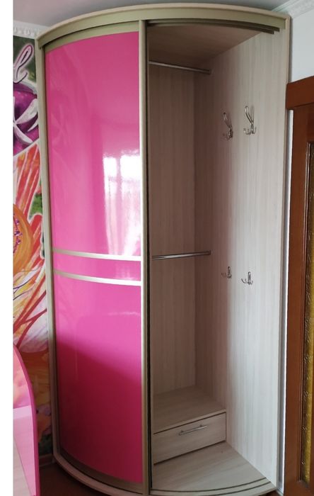 Продам спальню для девочки