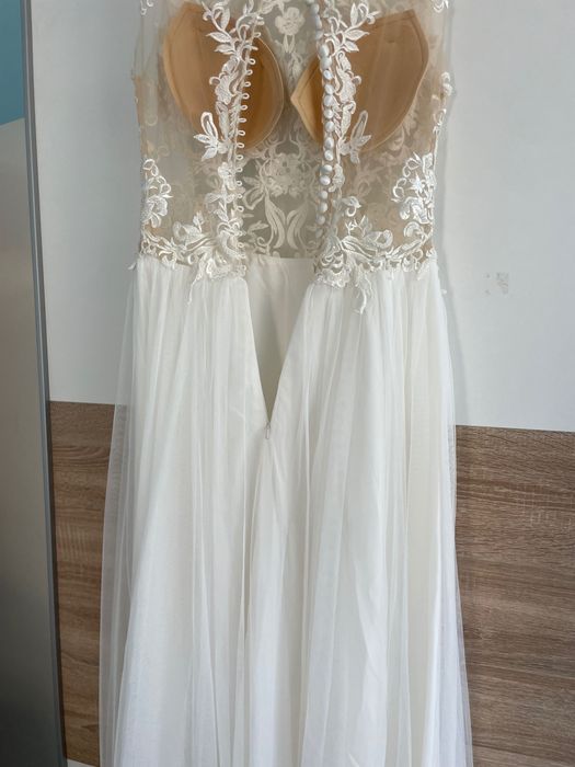 Сватбена рокля, закупена от Сватбен център - София за 960лв