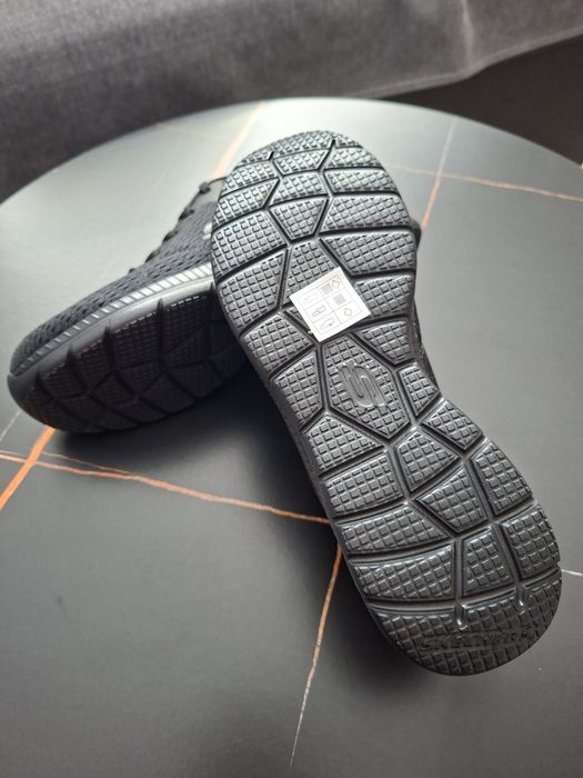 Skechers damă 37