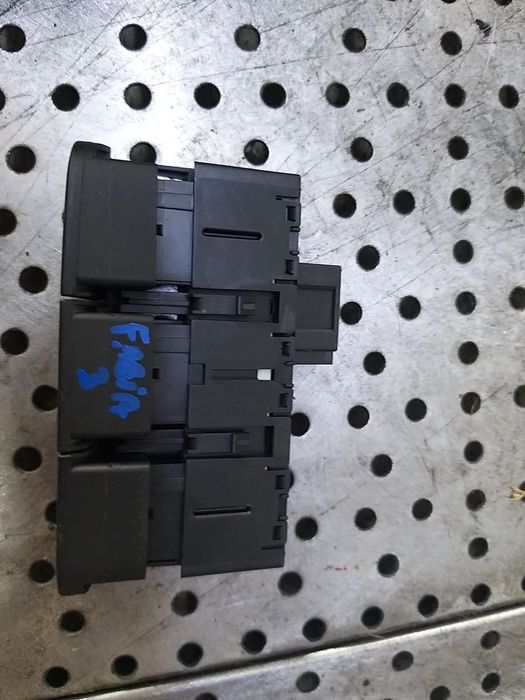 Buton dezactivare start stop skoda fabia 3 nj 6v1927238d 03498505101
