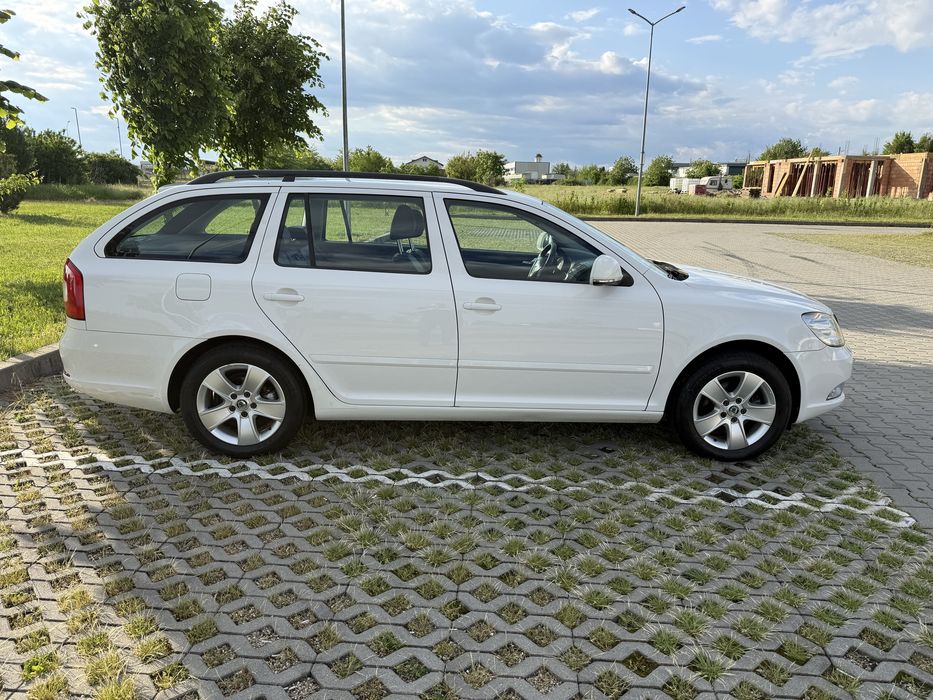 SKODA Octavia 2011 — imagine 3