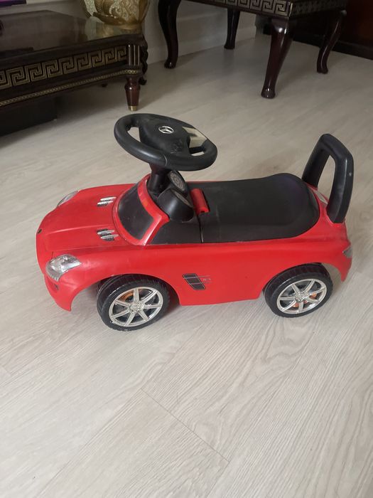 Продам машинку толокар