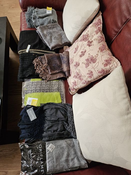 Esarfe si fulare noi