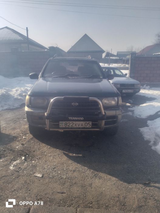 Ниссан террона .