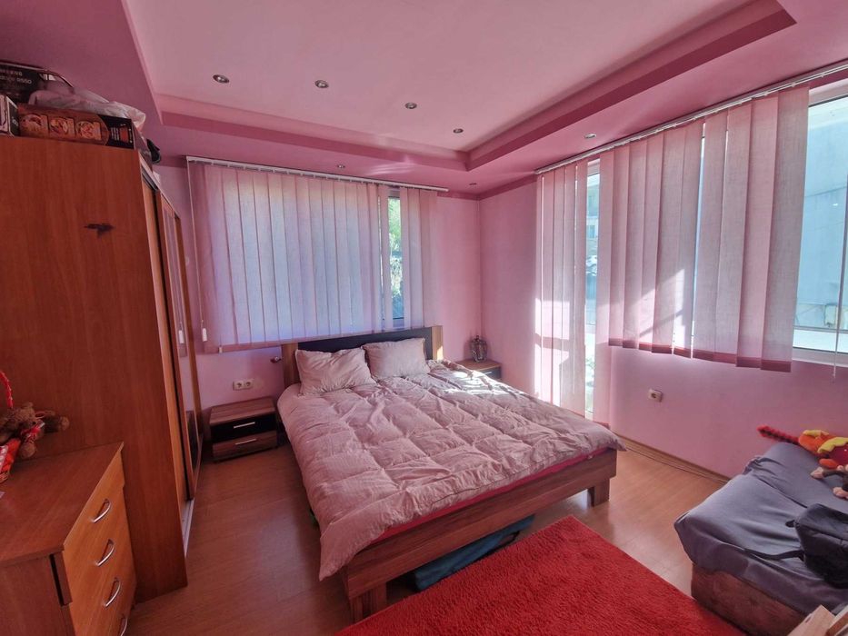 Продава се Многостаен апартамент в Благоевград, Широк център - 130 кв.м за 451 €/кв.м - Снимка #3