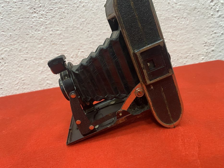 Стар немски фотоапарат с мех