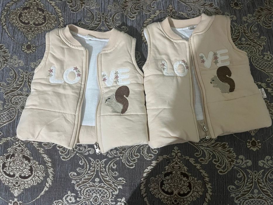 Егіз қыздарға арналған киімдер