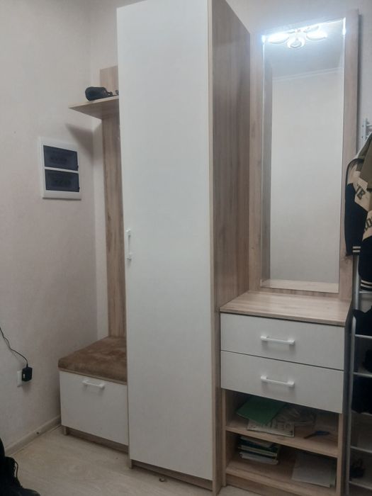 Шкаф в прихожкаға