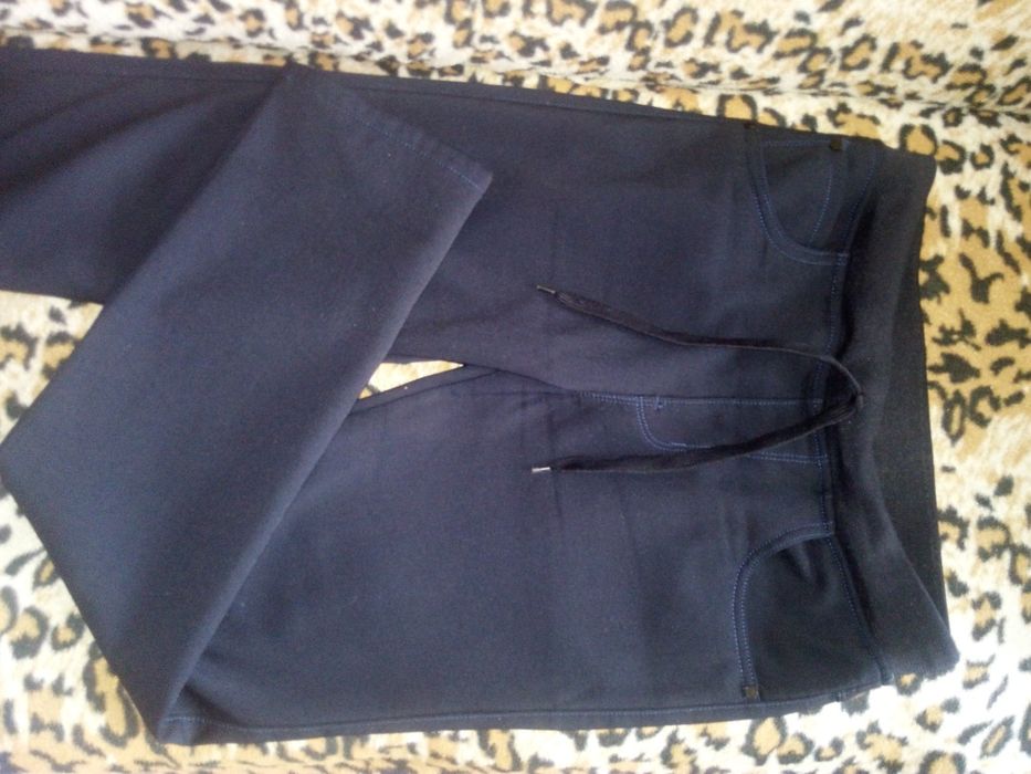 Брюки школьные на 9-12 лет