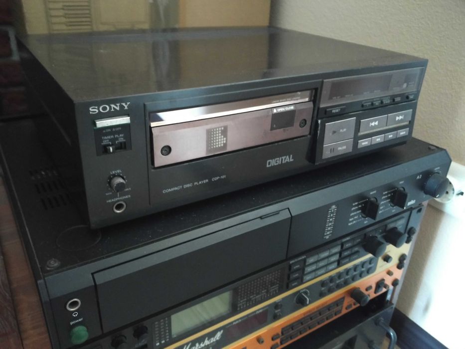 Проигрыватель компакт дисков CD-плейер Sony CDP-101