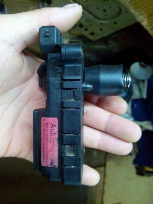 Стартер на Ауди 100 С4 Ауди 80 Б4