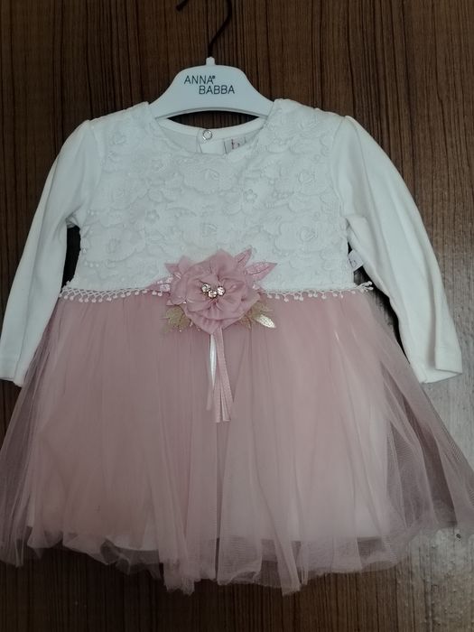 Продаю платье нарядное