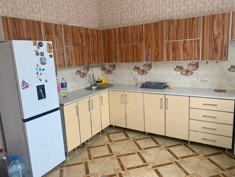 Продается свой, большой дом в Городе Джизаке, махалля Амир Тимура