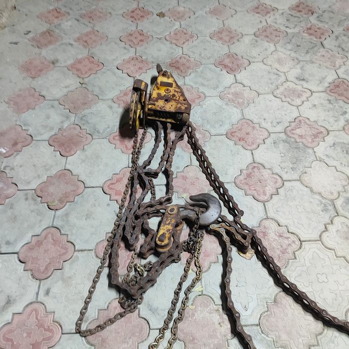 Продам лебётку 5 тон