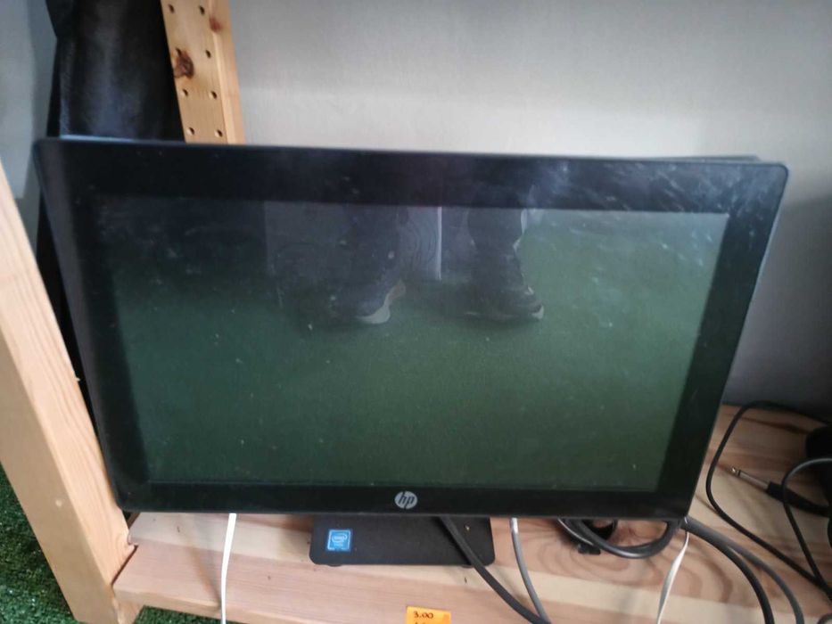 Вертикална двойна витрина