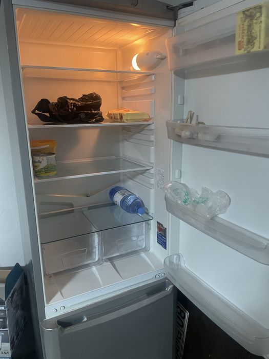 Продаем холодильник