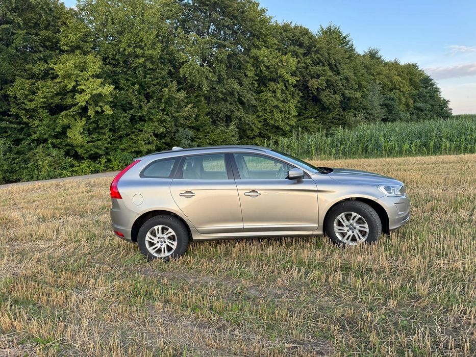 De vânzare volvo xc 60 an 2015