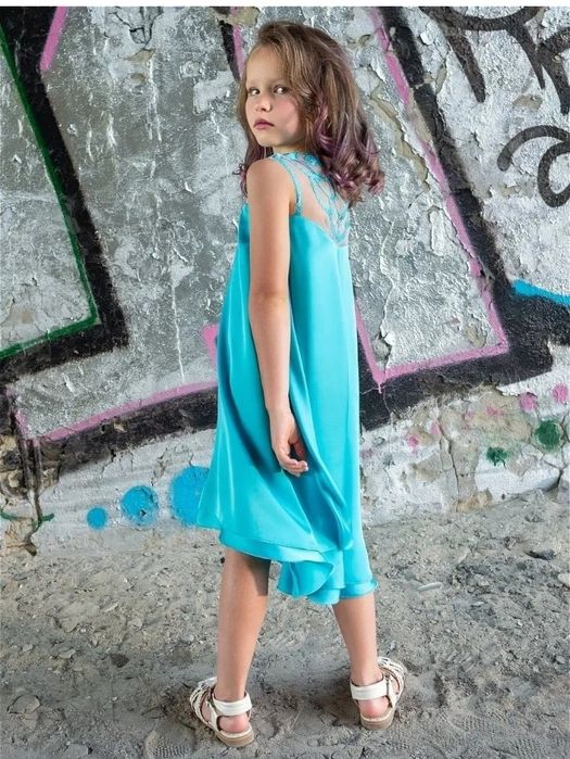 Девочки плтья нарядные