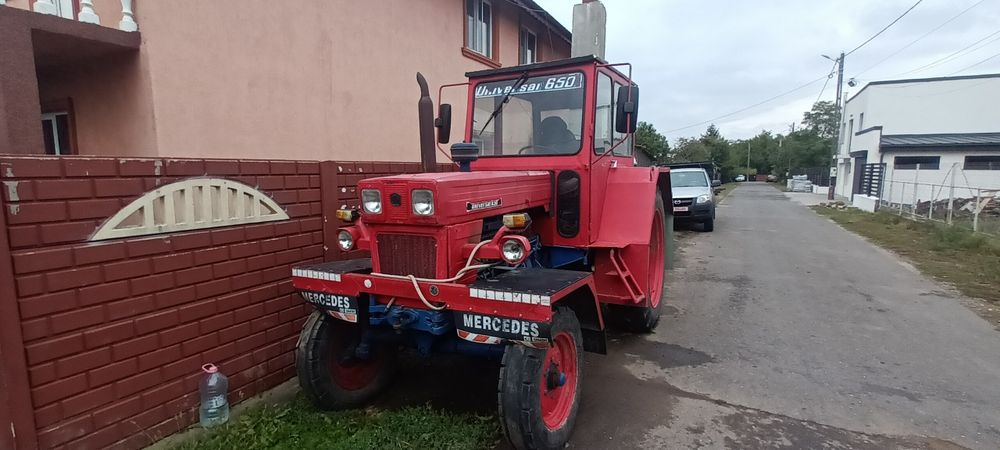 Vând tractor U650