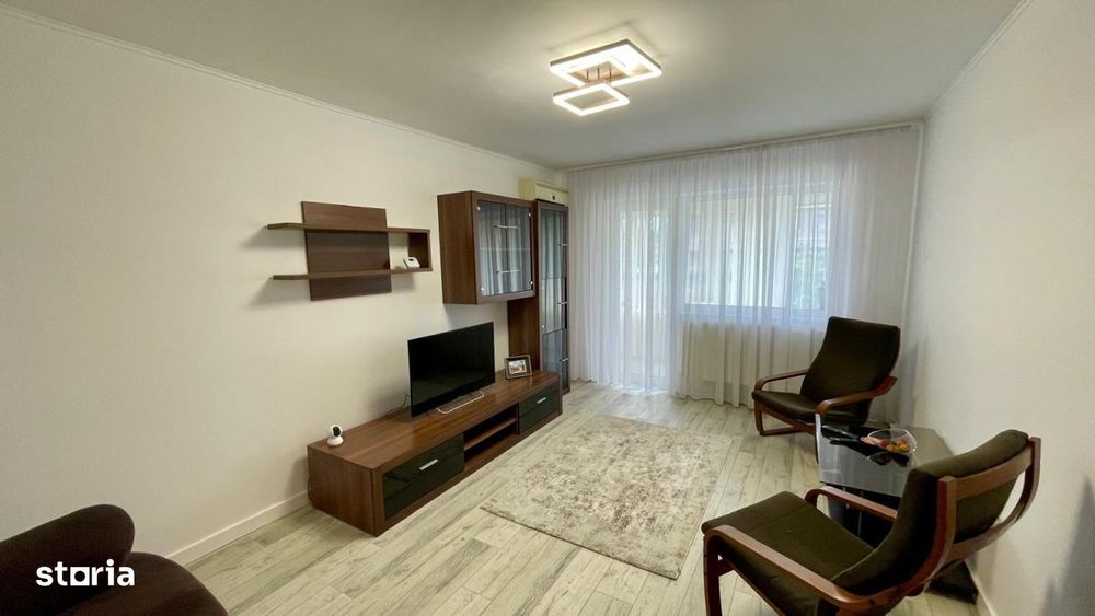 Apartament 3 camere, decomandat, zona ultracentrala, bloc Mobilux, eta