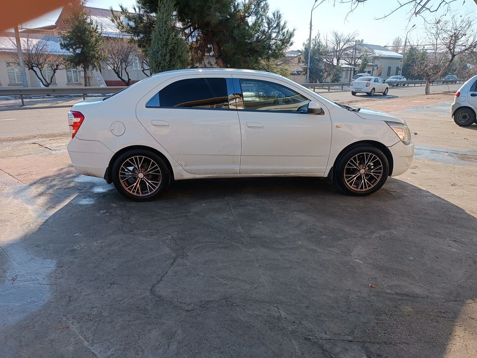 Vossen Diska Balon Cobaltga 215 55 R17 Holati Ideal