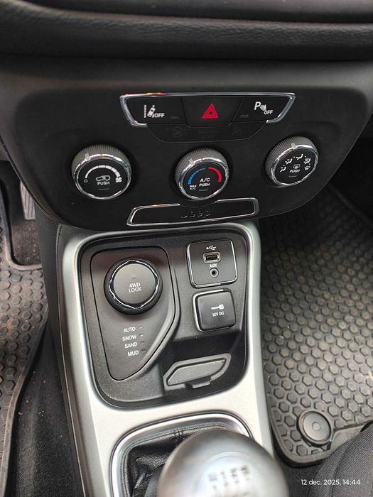 VAND JEEP COMPAS 140 CP 4X4 LONGITUDE. cutie manuala. DIESEL. 2018
