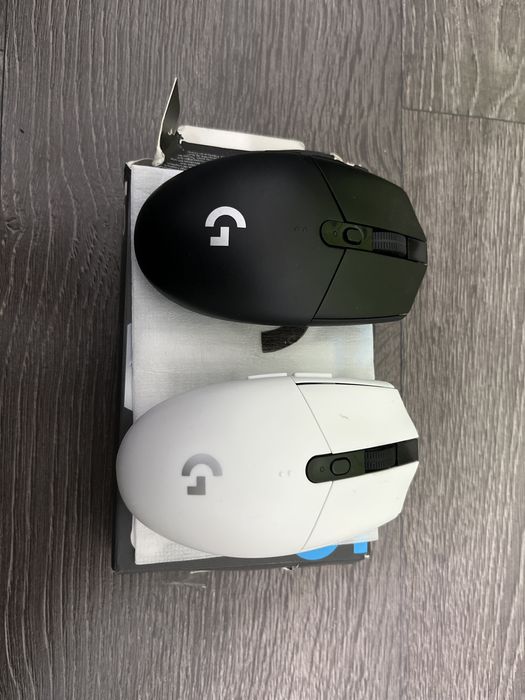 Vand mouse-uri perfect functionale  Logitech g305