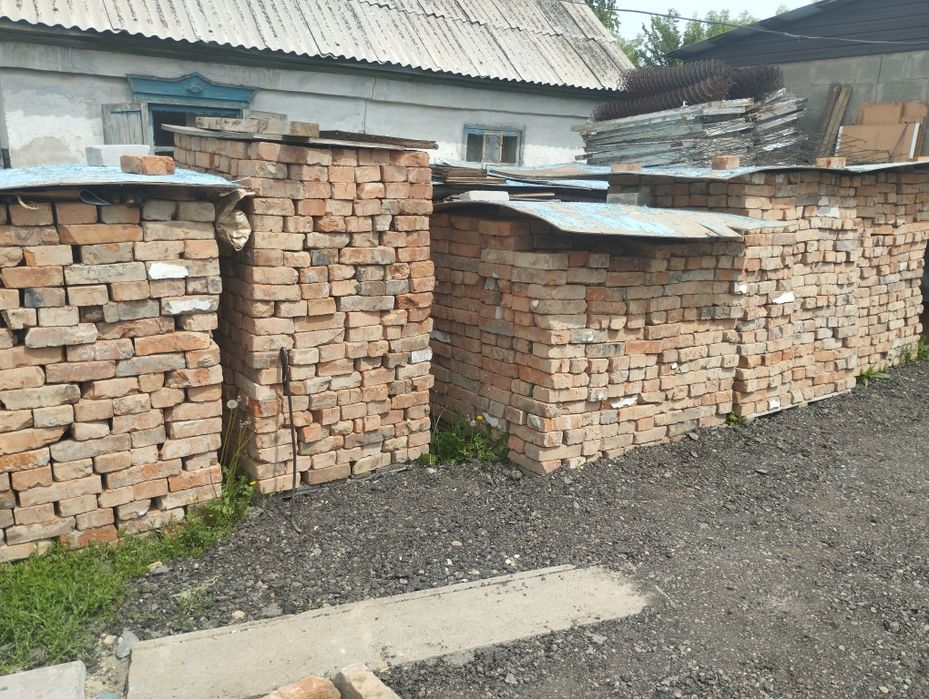 Б/у красные керпичи