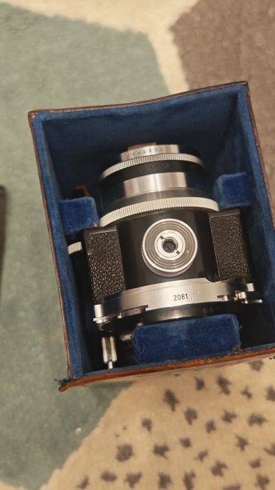 Set Voigtländer Telomar 100mm f/5.5 Reflex + vizor Turnit 35/100 mm,