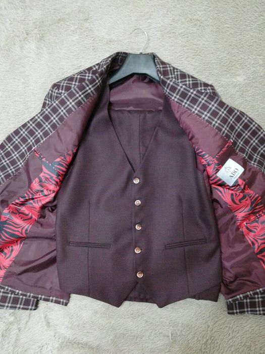 Новый костюм тройка