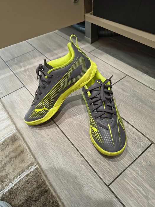 Детски футболни обувки