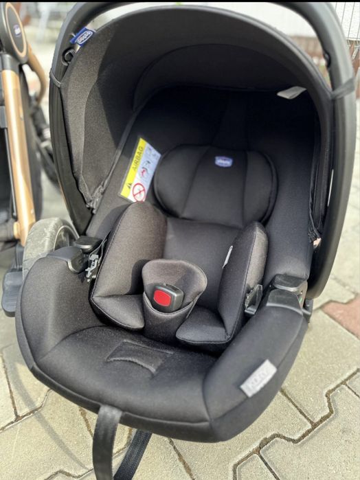 Carucior Chicco 3 in 1 model best friend