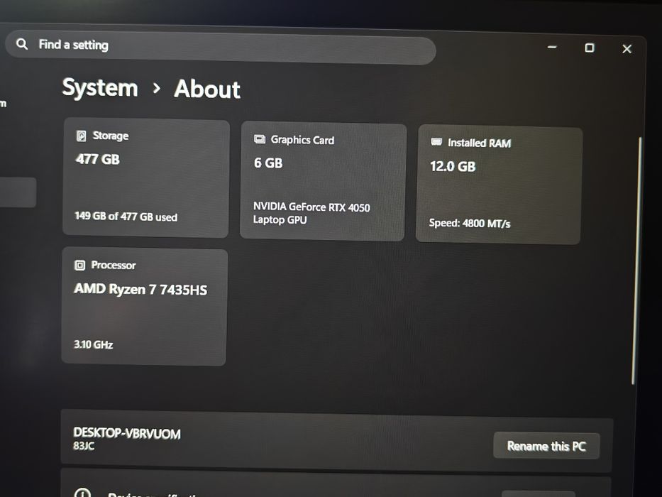 Lenovo LOQ 15ARP9 15.6" RTX 4050m 500Gb Rom 12Gb Ram