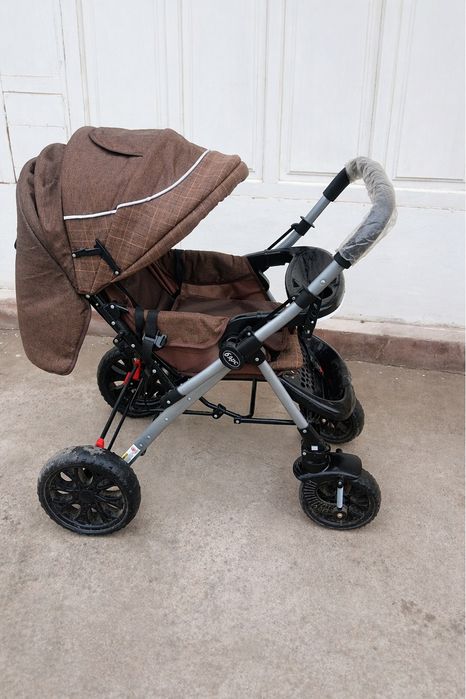 Bolalar kalyaskasi juda mustahkam va qulay