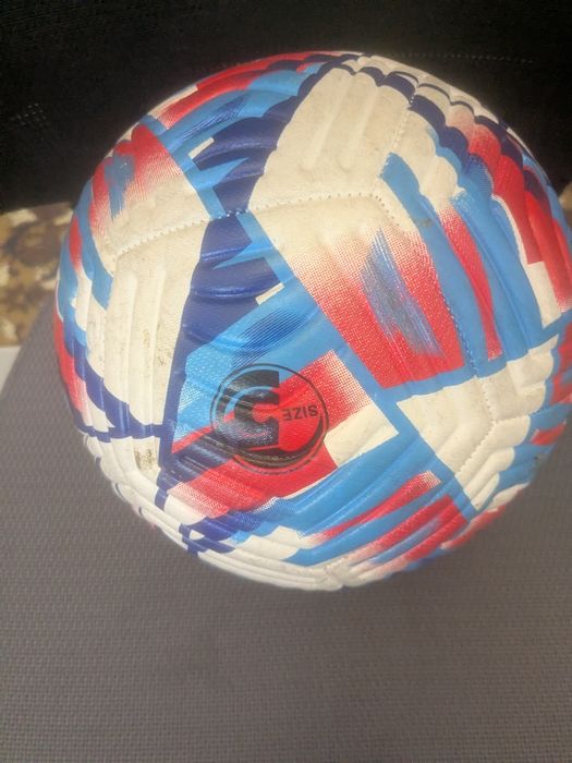 Minge fotbal folosita o zi