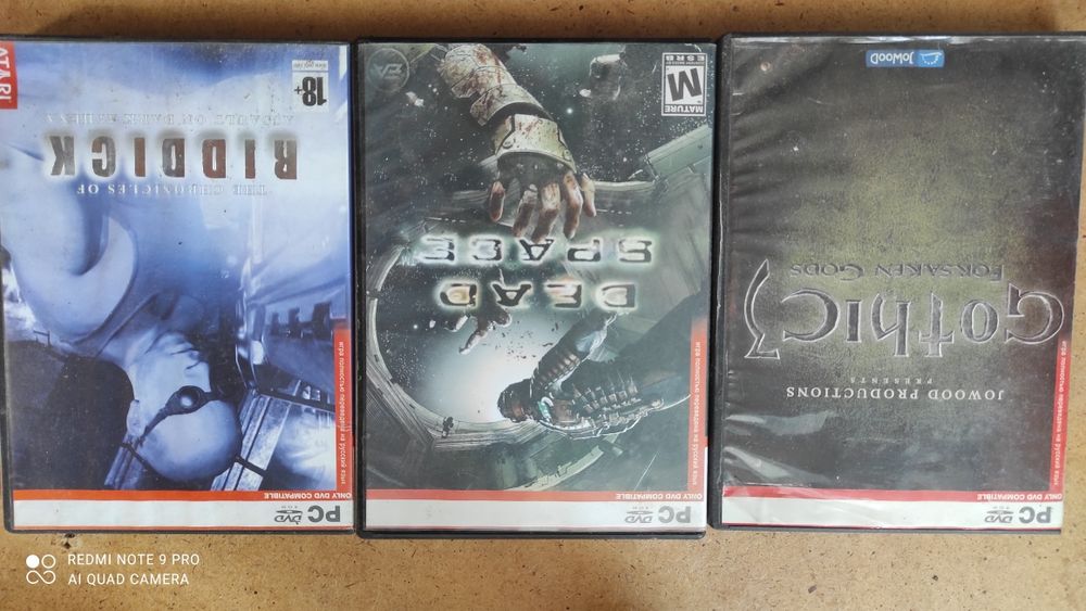 Игры на компьютер и плейстейш..