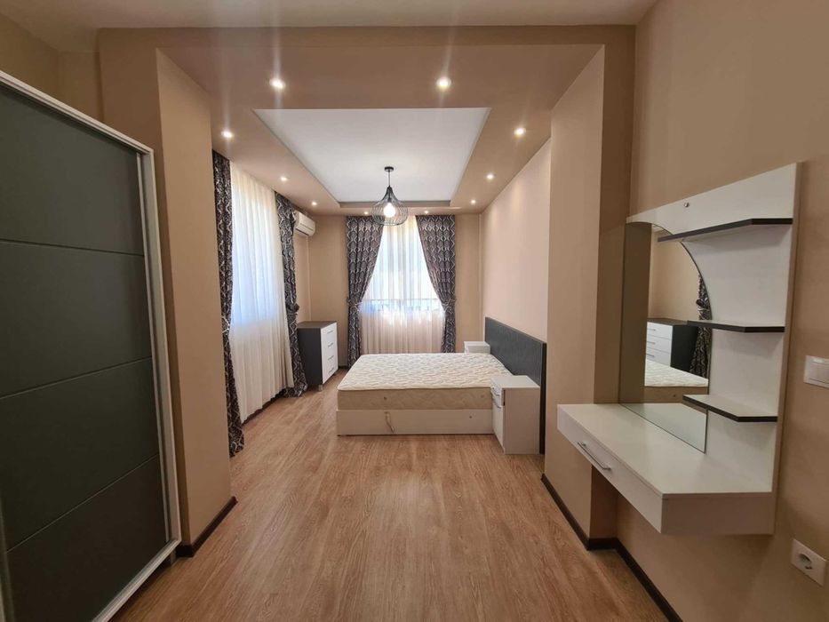 Продава се Тристаен апартамент в Хасково, Бадема - 115 кв.м за 1914 €/кв.м - Снимка #11