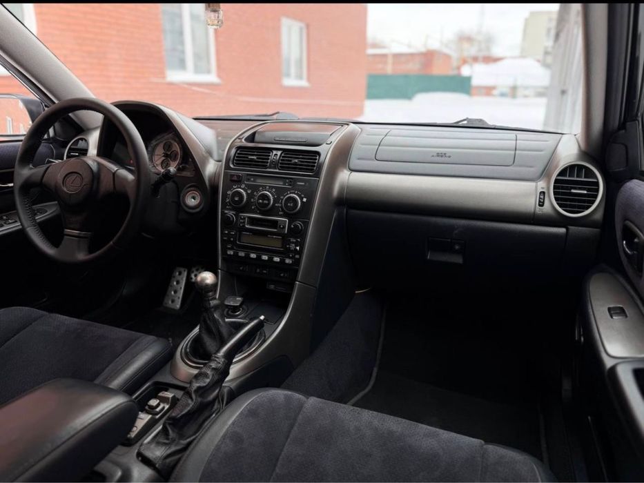 Продается LEXUS IS 200