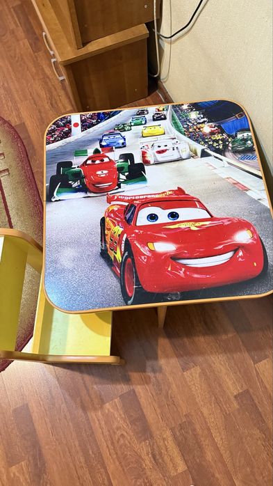 Детский стол со стульчиком