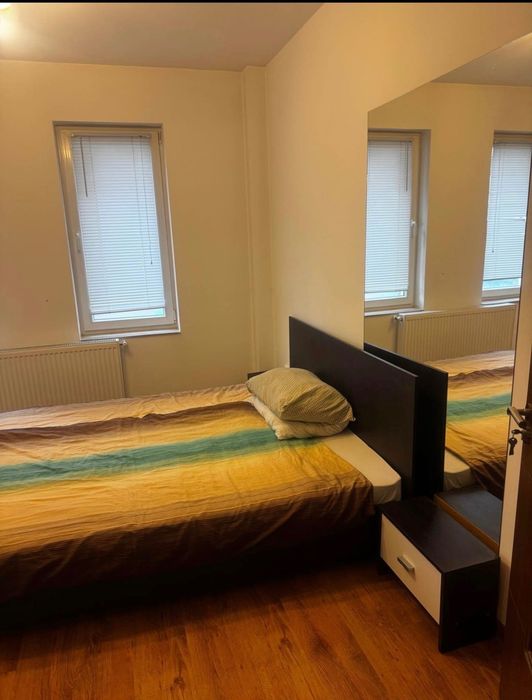 Închiriez apartament