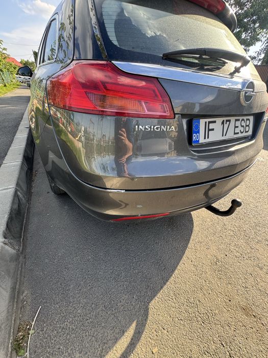 De vanzare Opel insignia  2010