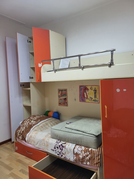 Детские кровати, шкафы, гарнитур детский