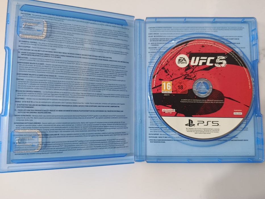 Диск "UFC 5" от Play Station 5