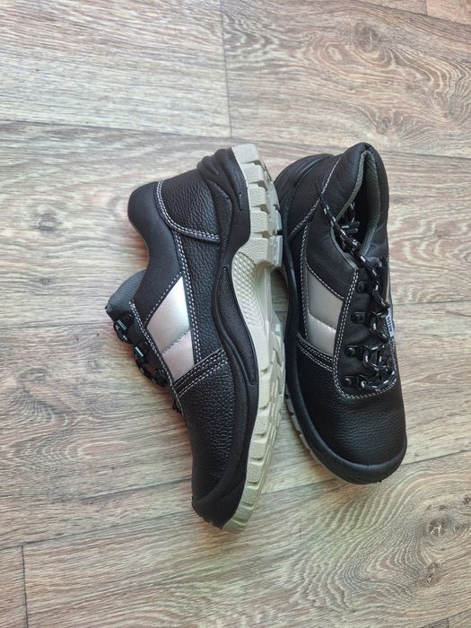 Продам спецодежду и спецобувь