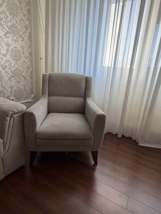 Продам диван , размер 3,5 метра, раскладывается