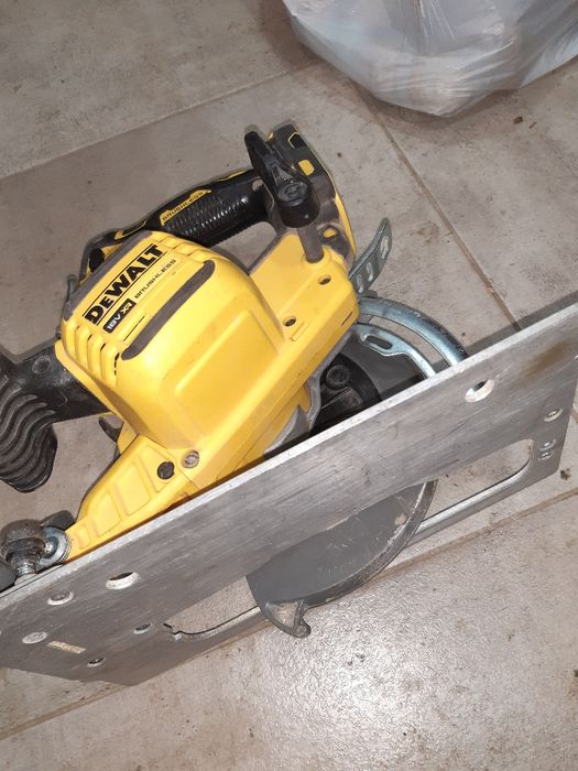 Circular de mina Dewalt DCS 520 ,DCS 573