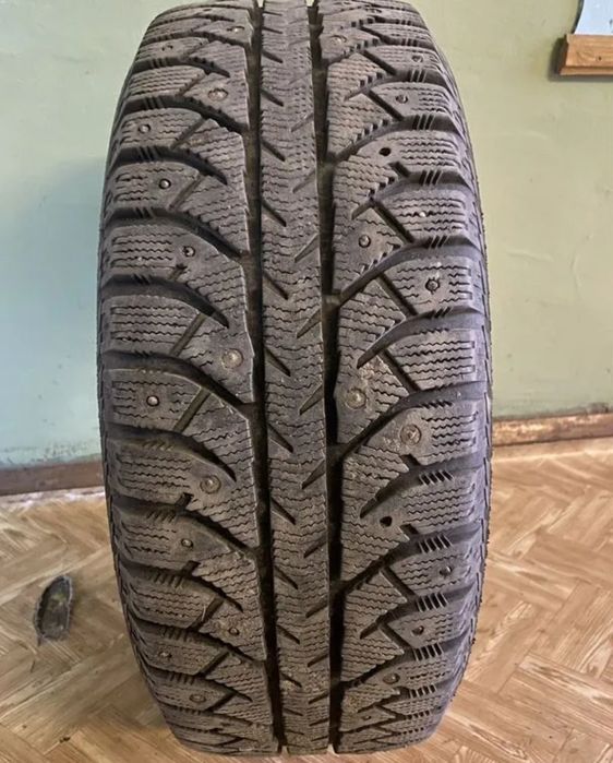 Продам шины Bridgestone 195/60/15