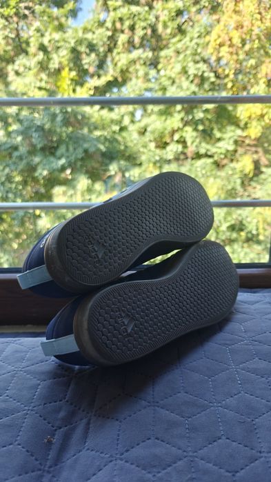 Обувки Адидас в отлично състояние