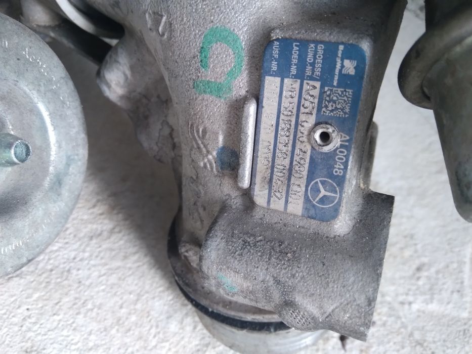 Двигател на части 651 мерцедес 220  2011г.сди