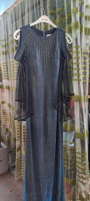 Продам новое платье